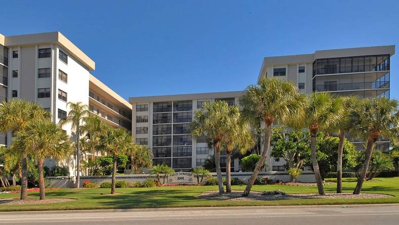 Photo of Lido Towers Building Street view, Lido Key, Sarasota, FL